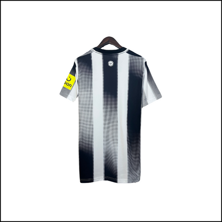 Newcastle - Maillot domicile 25/26